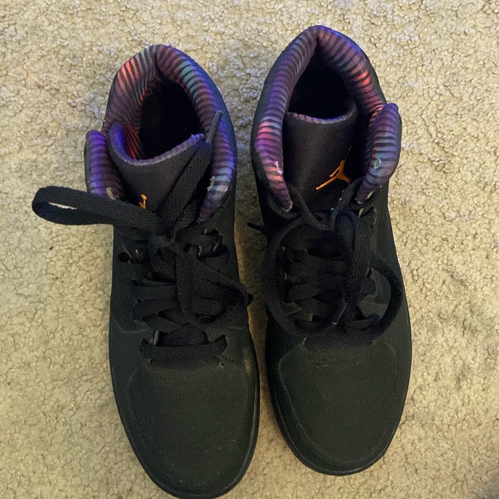 Air Jordans retro size 9